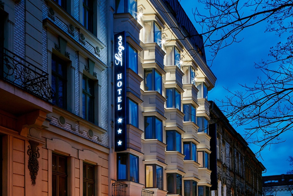 Hotel Logos — Hotel building in Krakow, Lesser Poland