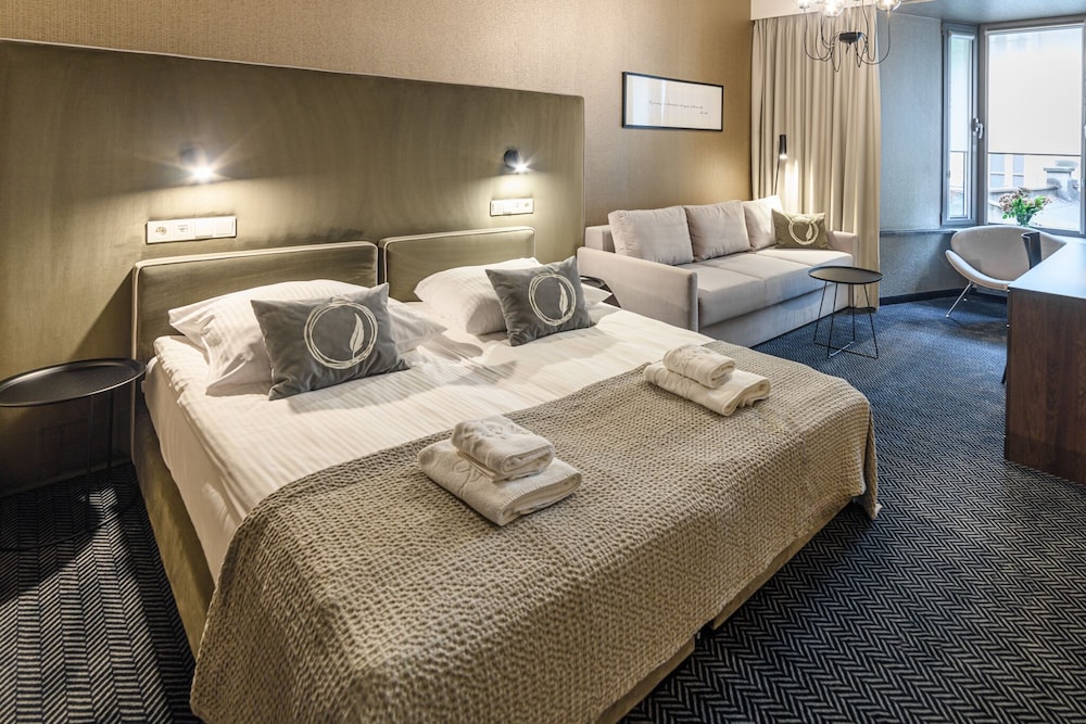 Hotel Logos — Hotel rooms in Krakow, Lesser Poland