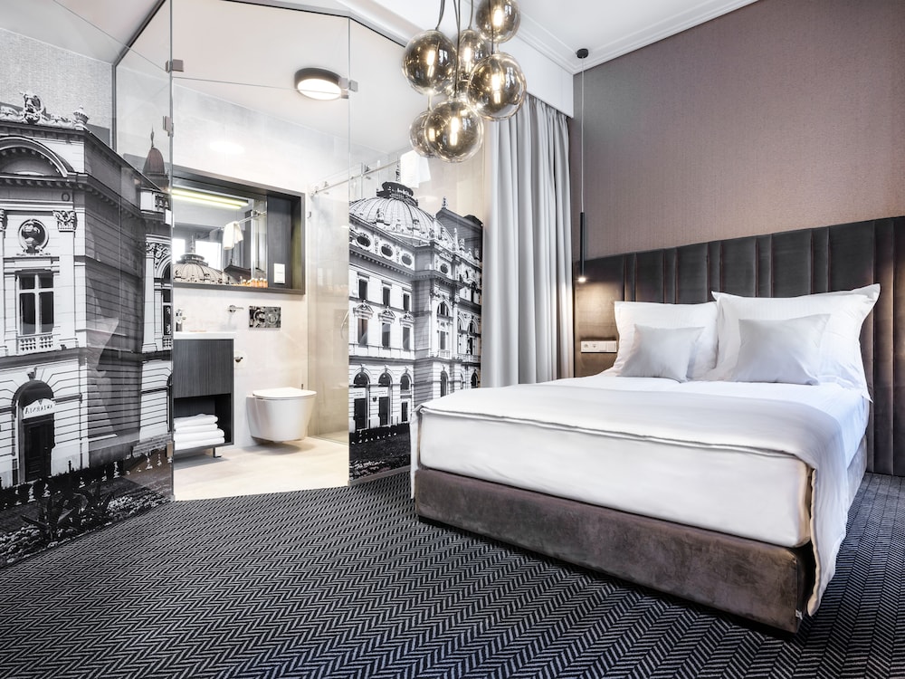 Hotel Logos — Hotel rooms in Krakow, Lesser Poland