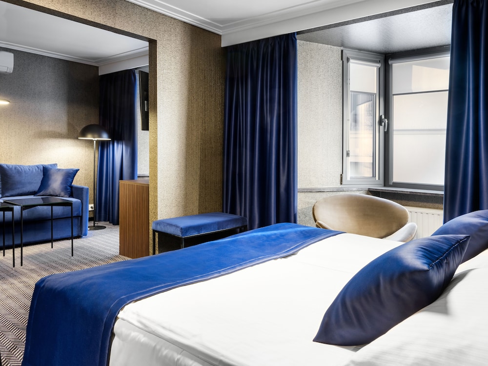 Hotel Logos — Hotel rooms in Krakow, Lesser Poland