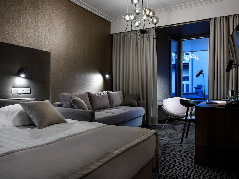 Hotel Logos — Hotel rooms in Krakow, Lesser Poland