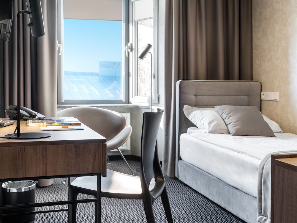Hotel Logos — Hotel rooms in Krakow, Lesser Poland