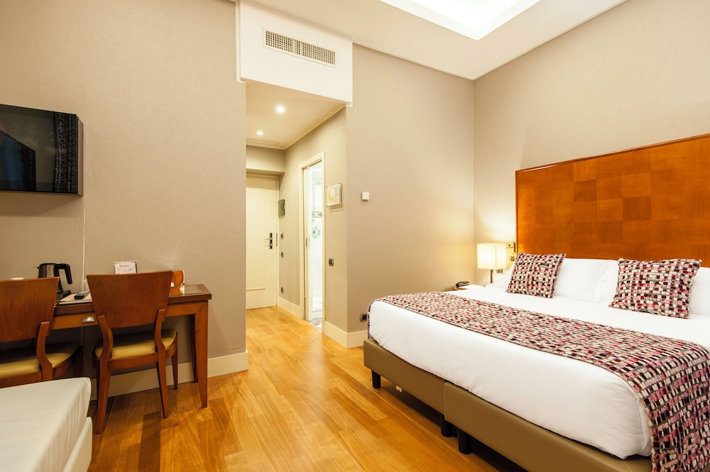 Hotel Delle Nazioni — Hotel rooms in Rome, Lazio