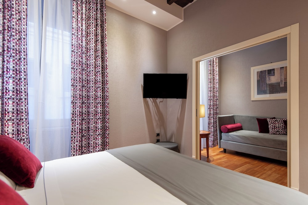 Hotel Delle Nazioni — Hotel rooms in Rome, Lazio