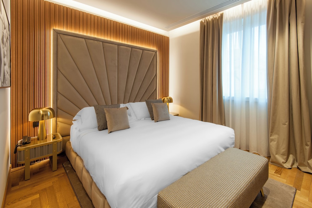 Hotel Delle Nazioni — Hotel rooms in Rome, Lazio