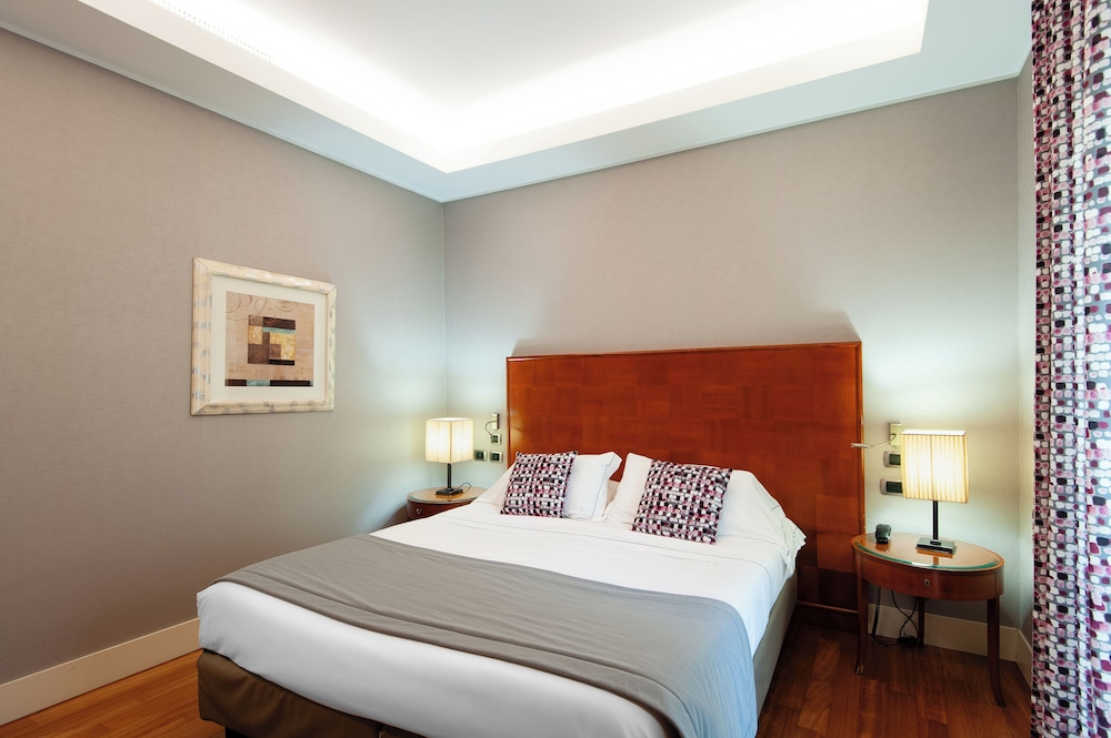 Hotel Delle Nazioni — Hotel rooms in Rome, Lazio