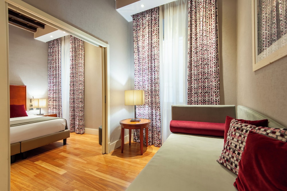 Hotel Delle Nazioni — Hotel rooms in Rome, Lazio