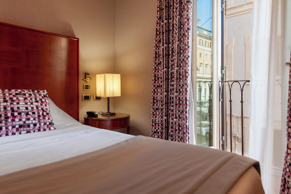 Hotel Delle Nazioni — Hotel rooms in Rome, Lazio