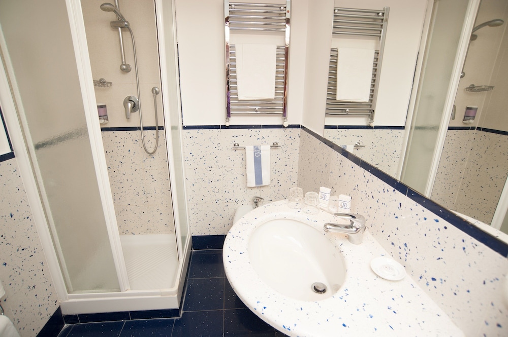 Hotel Windrose — Hotel rooms in Rome, Lazio