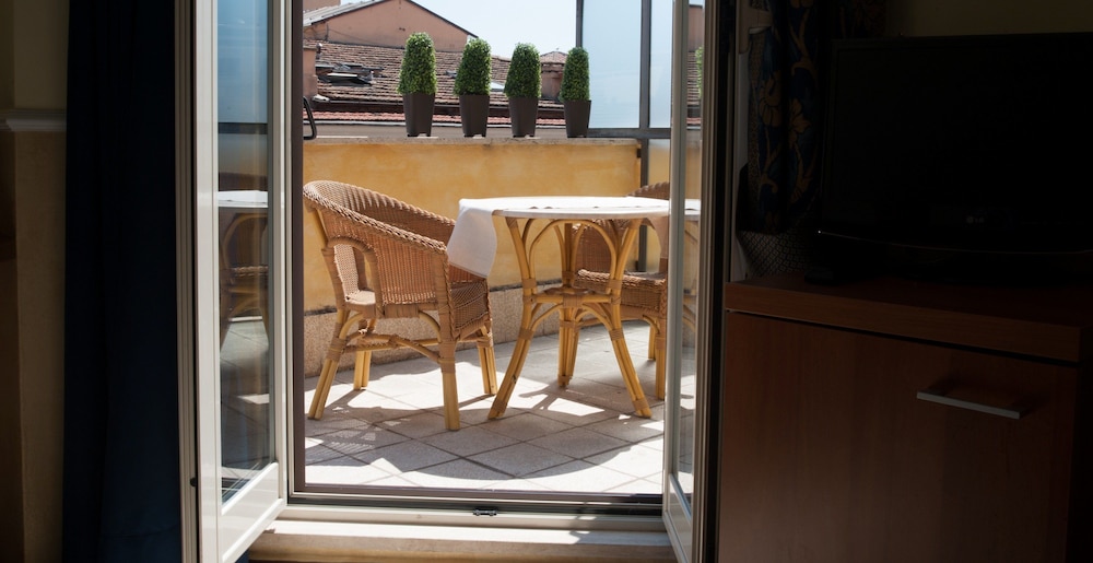 Hotel Windrose — Hotel rooms in Rome, Lazio