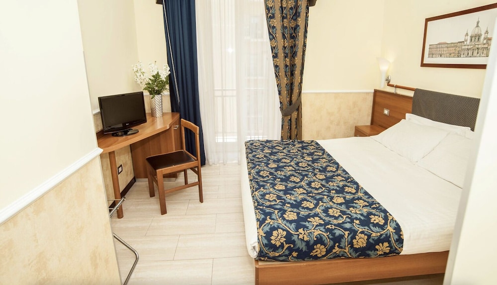 Hotel Windrose — Hotel rooms in Rome, Lazio