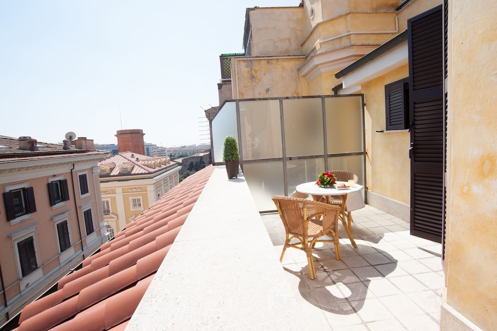 Hotel Windrose — Hotel rooms in Rome, Lazio