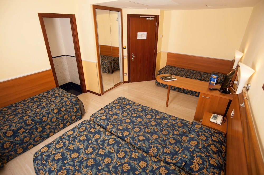 Hotel Windrose — Hotel rooms in Rome, Lazio