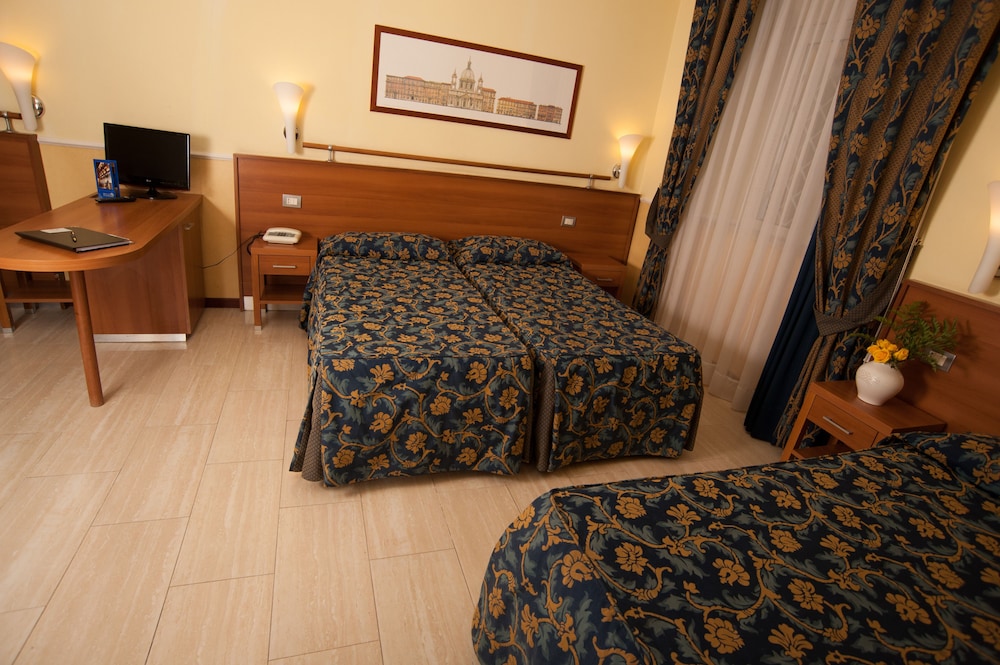 Hotel Windrose — Hotel rooms in Rome, Lazio