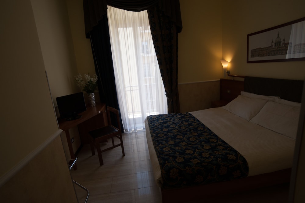 Hotel Windrose — Hotel rooms in Rome, Lazio