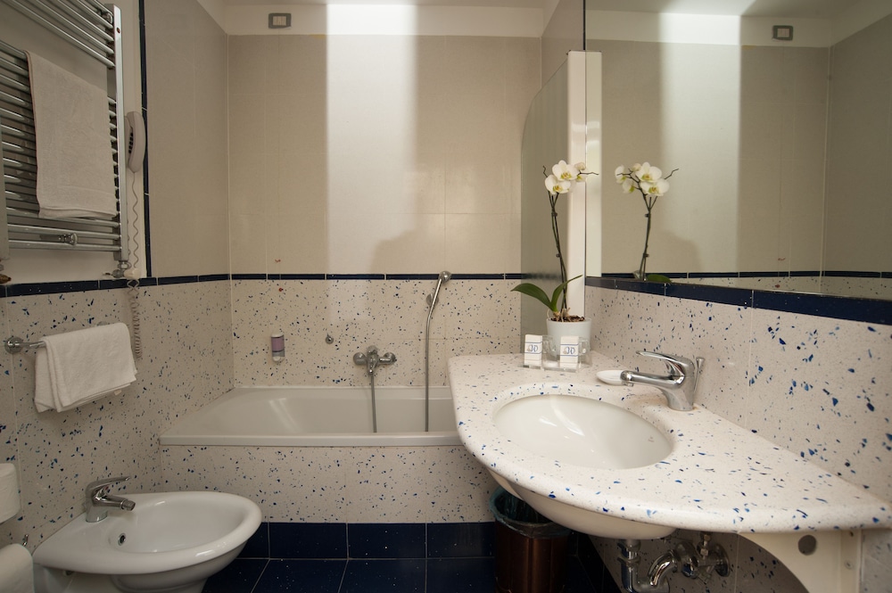 Hotel Windrose — Hotel rooms in Rome, Lazio