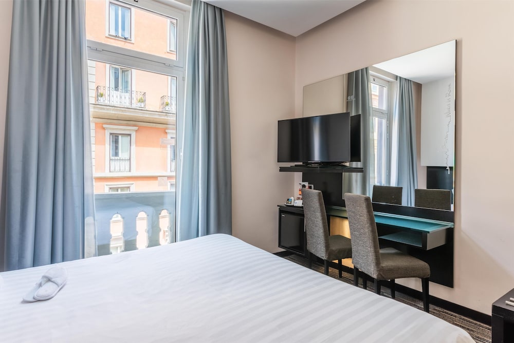 Best Western Plus Hotel Universo — Hotel rooms in Rome, Lazio