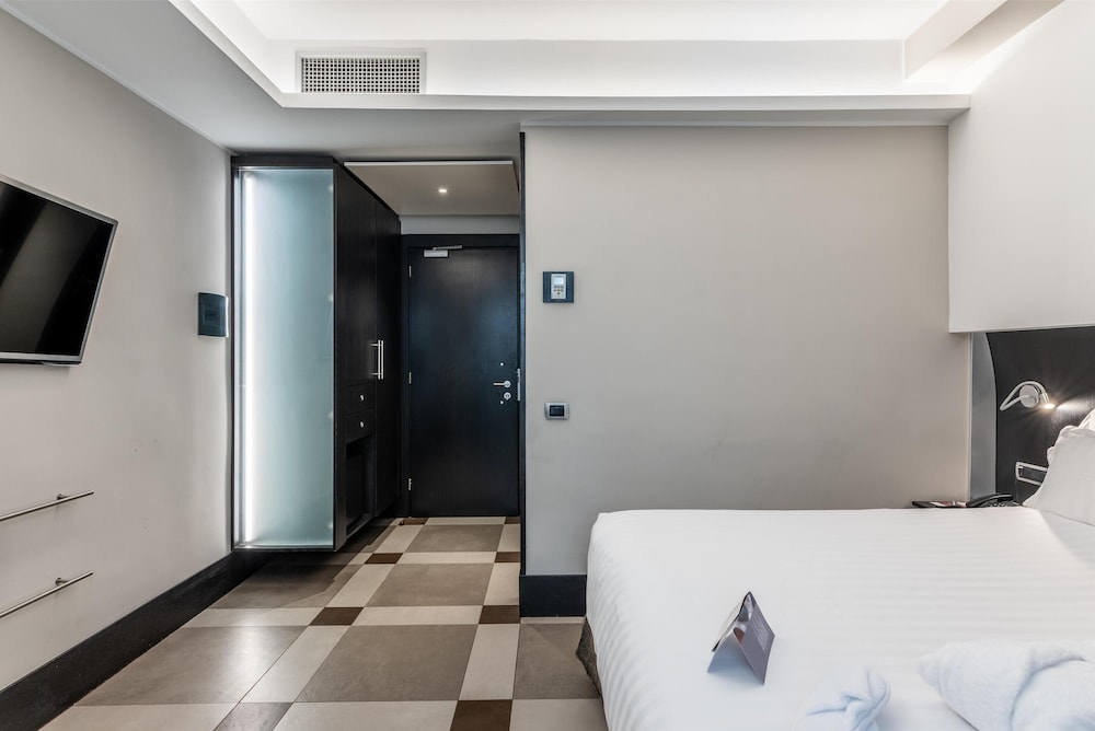 Best Western Plus Hotel Universo — Hotel rooms in Rome, Lazio