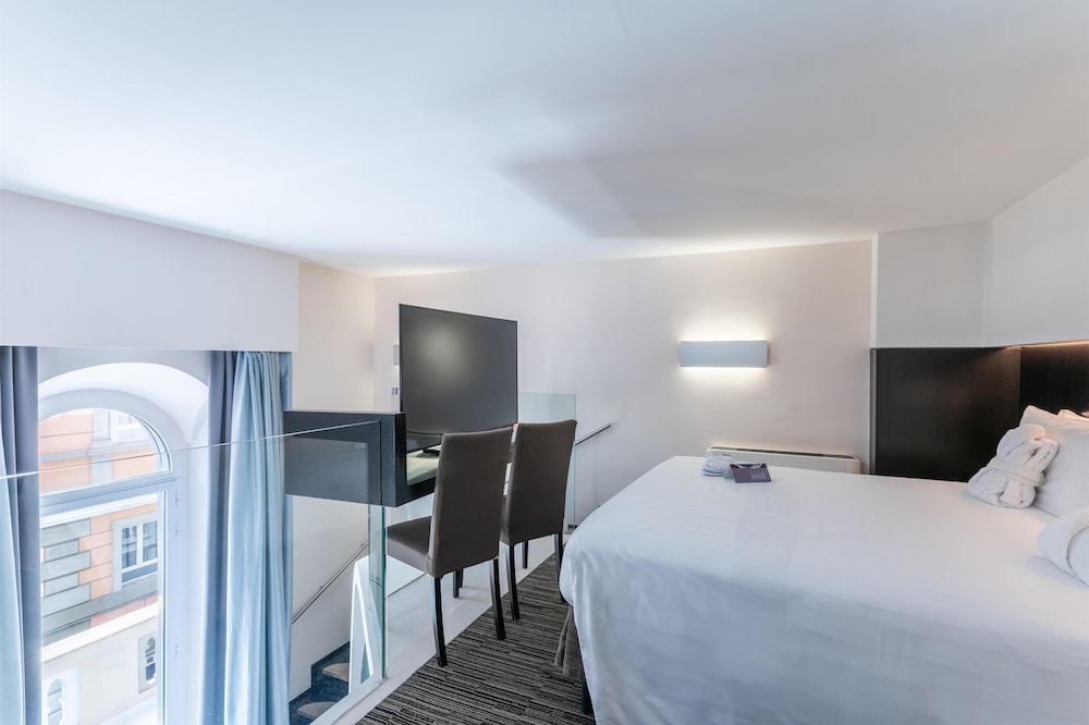 Best Western Plus Hotel Universo — Hotel rooms in Rome, Lazio