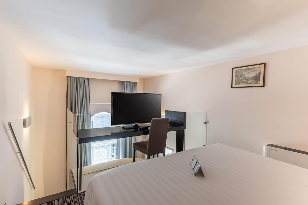 Best Western Plus Hotel Universo — Hotel rooms in Rome, Lazio
