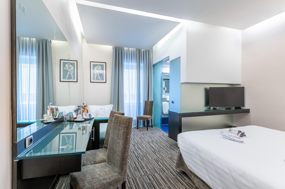Best Western Plus Hotel Universo — Hotel rooms in Rome, Lazio