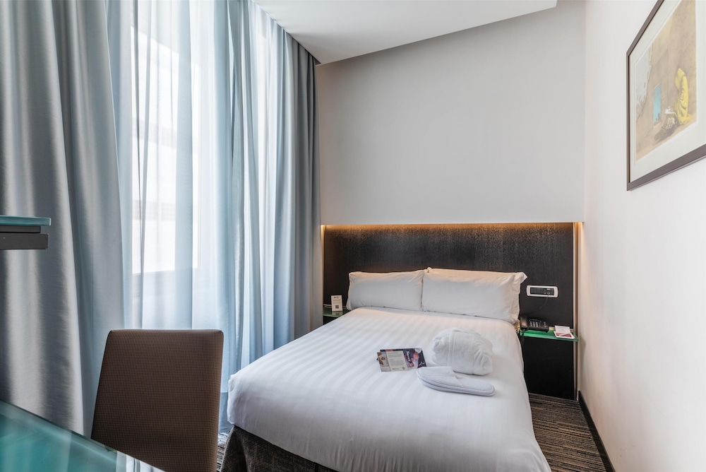 Best Western Plus Hotel Universo — Hotel rooms in Rome, Lazio