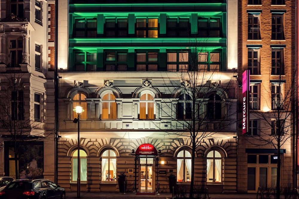 Mercure Hotel & Residenz Checkpoint Charlie — Hotel building in Berlin, Berlin