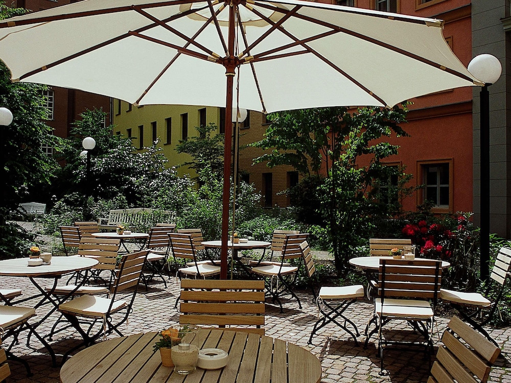 Mercure Hotel & Residenz Checkpoint Charlie — Restaurant & bars in Berlin, Berlin