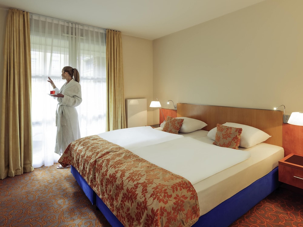 Mercure Hotel & Residenz Checkpoint Charlie — Hotel rooms in Berlin, Berlin