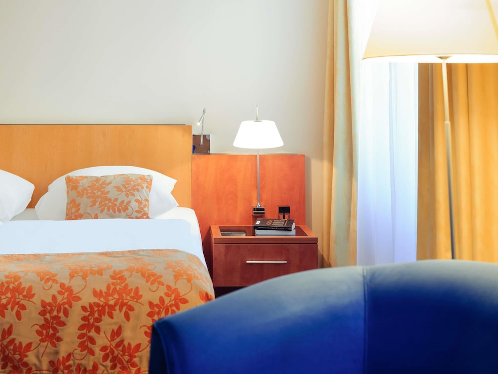 Mercure Hotel & Residenz Checkpoint Charlie — Hotel rooms in Berlin, Berlin