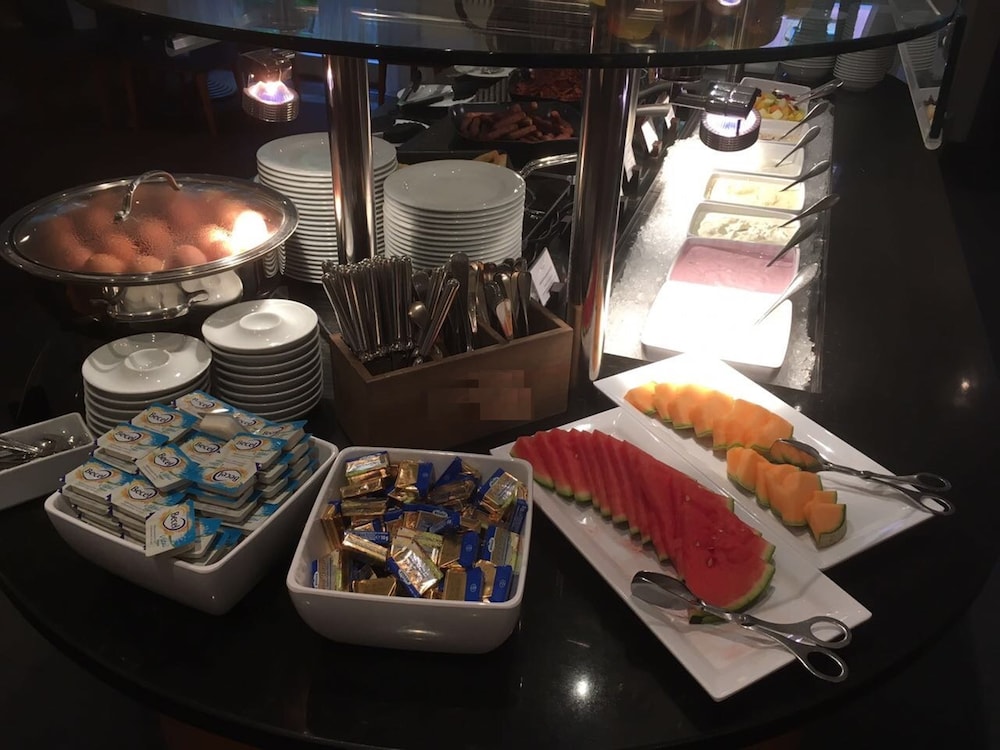 Mercure Hotel & Residenz Checkpoint Charlie — Restaurant & bars in Berlin, Berlin