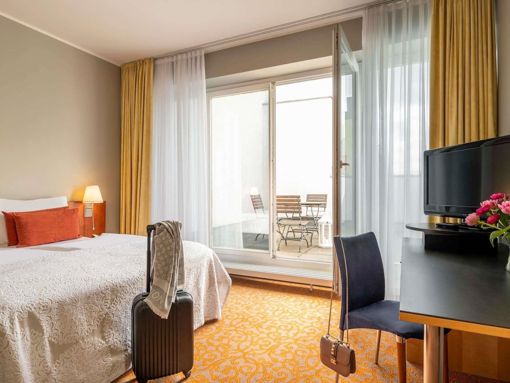 Mercure Hotel & Residenz Checkpoint Charlie — Hotel rooms in Berlin, Berlin