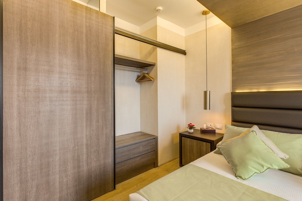 Warmthotel — Hotel rooms in Rome, Lazio