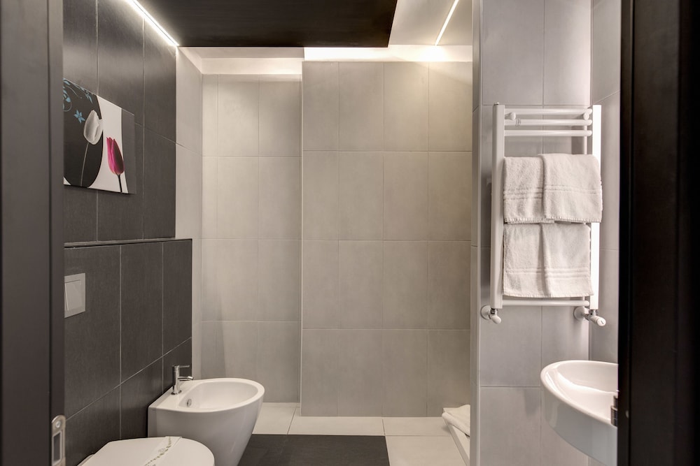 Warmthotel — Hotel rooms in Rome, Lazio