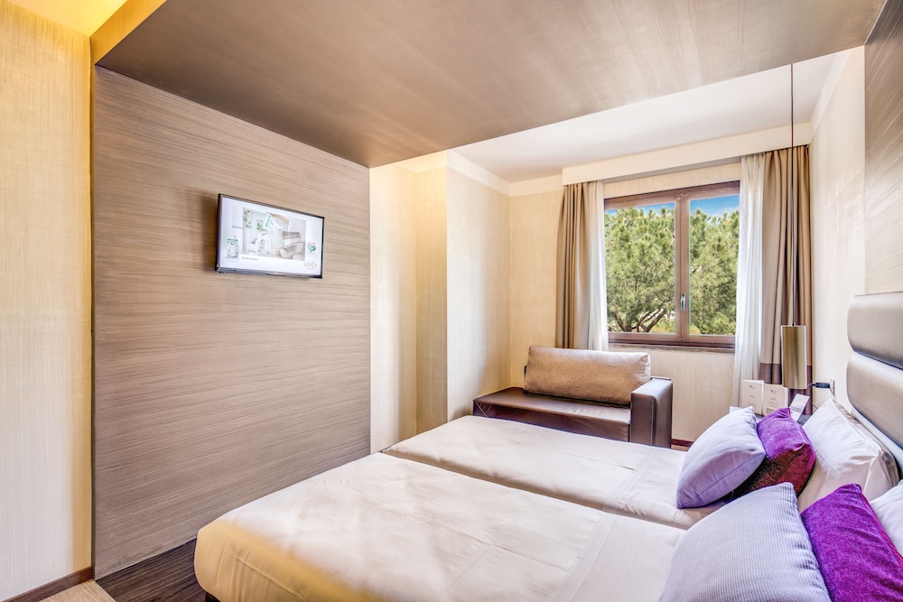 Warmthotel — Hotel rooms in Rome, Lazio