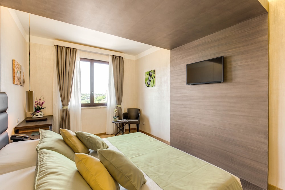 Warmthotel — Hotel rooms in Rome, Lazio