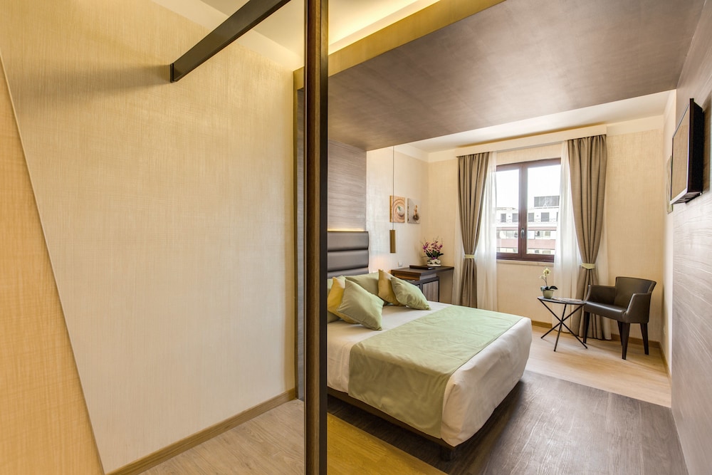 Warmthotel — Hotel rooms in Rome, Lazio