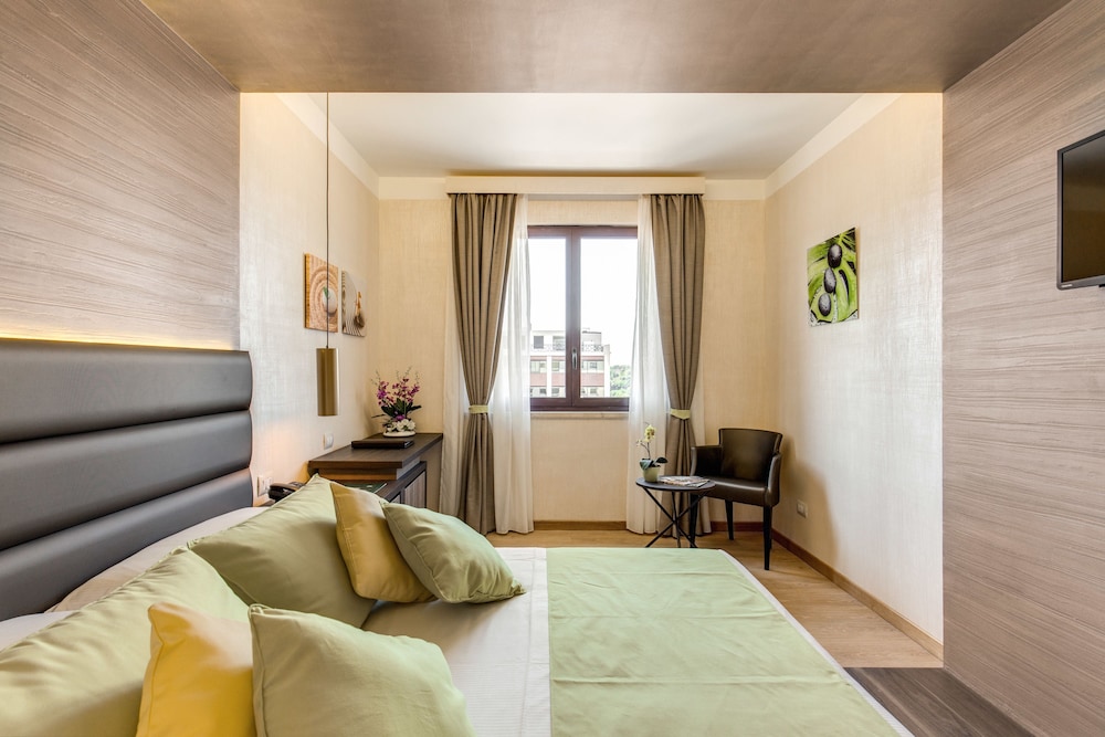 Warmthotel — Hotel rooms in Rome, Lazio