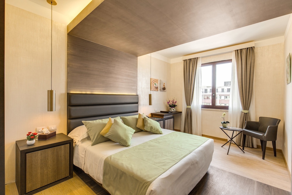 Warmthotel — Hotel rooms in Rome, Lazio