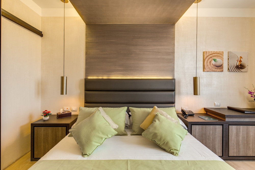 Warmthotel — Hotel rooms in Rome, Lazio