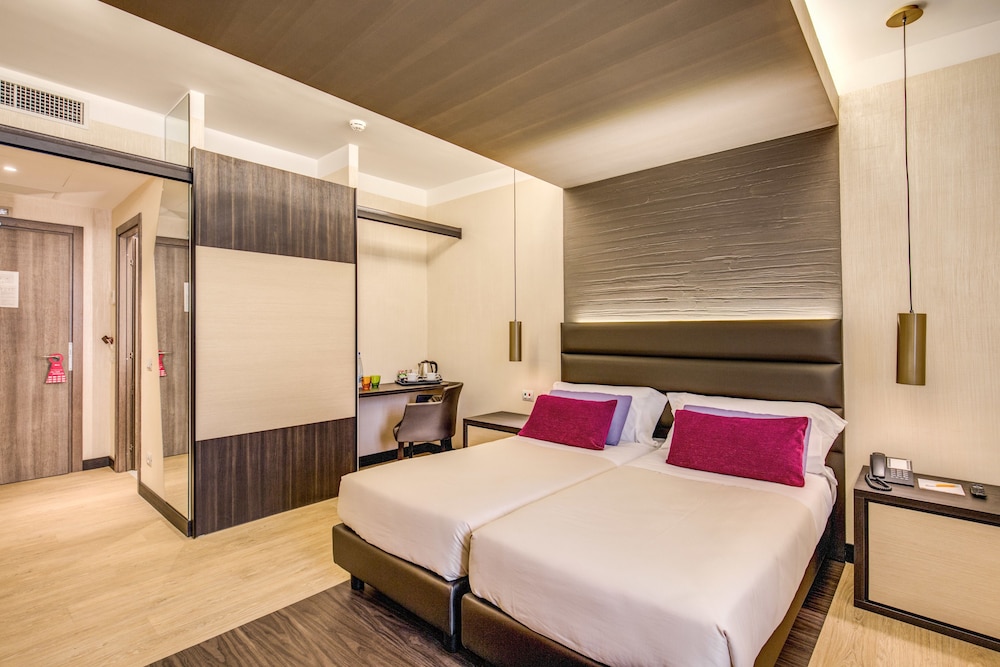 Warmthotel — Hotel rooms in Rome, Lazio