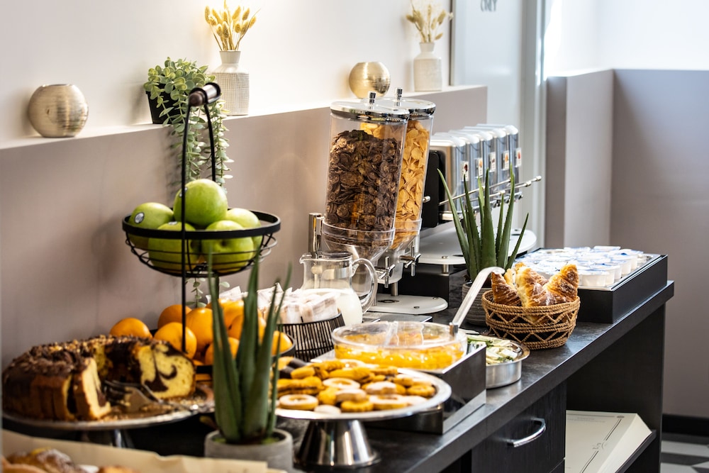 The Cross Hotel — Restaurant & bars in Rome, Lazio