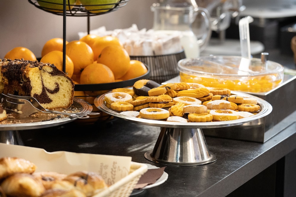 The Cross Hotel — Restaurant & bars in Rome, Lazio