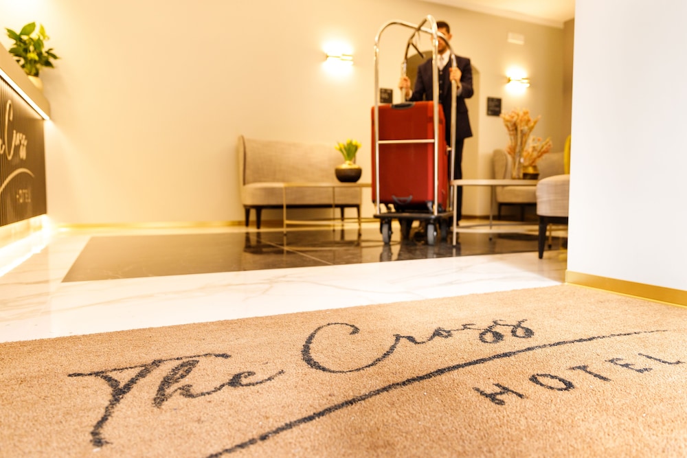 The Cross Hotel — Hotel building in Rome, Lazio