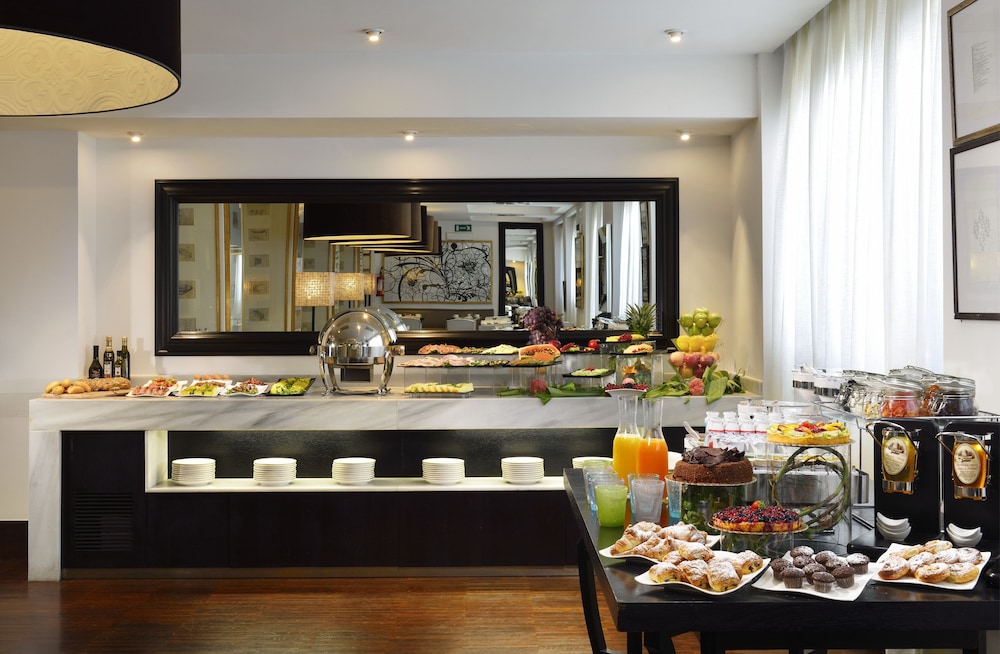 Hotel Pulitzer Roma — Hotel rooms in Rome, Lazio