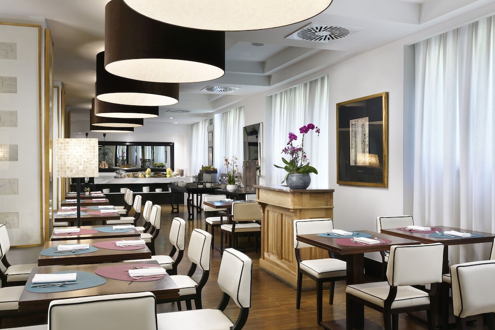 Hotel Pulitzer Roma — Restaurant & bars in Rome, Lazio