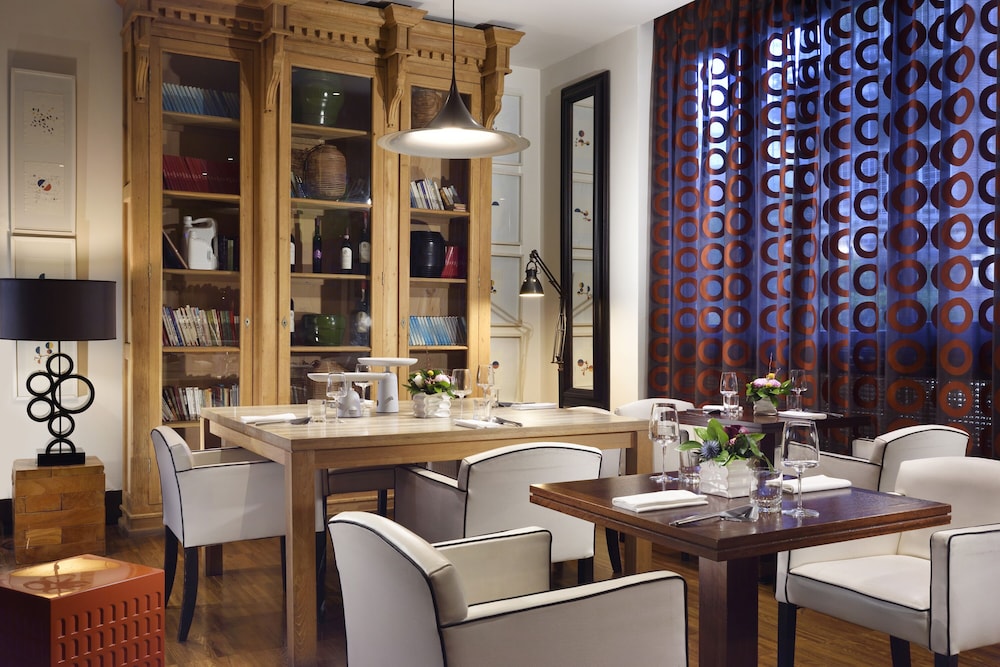 Hotel Pulitzer Roma — Restaurant & bars in Rome, Lazio