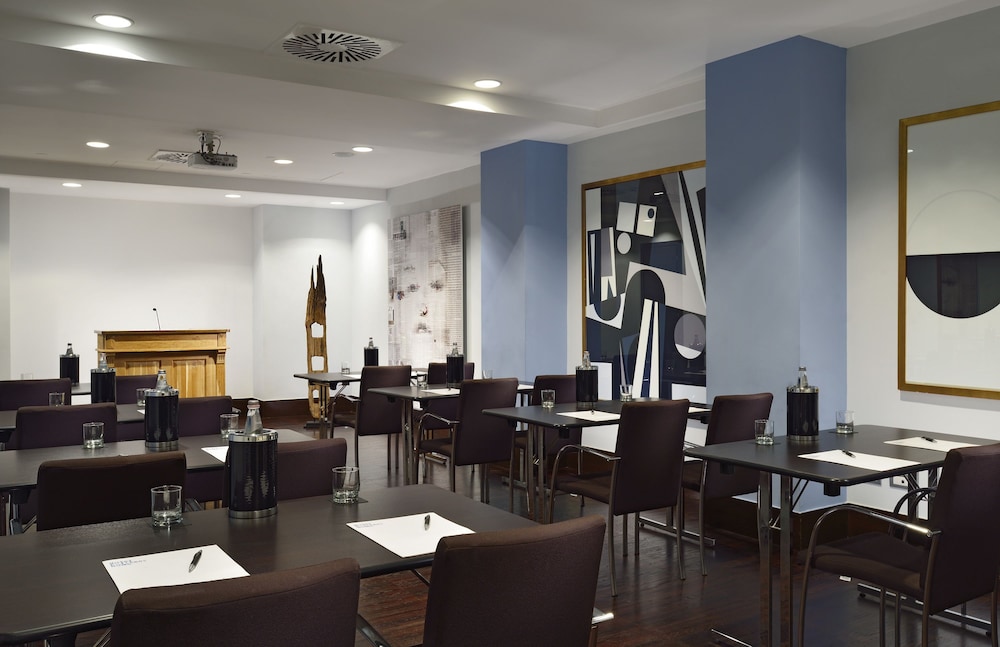 Hotel Pulitzer Roma — Restaurant & bars in Rome, Lazio