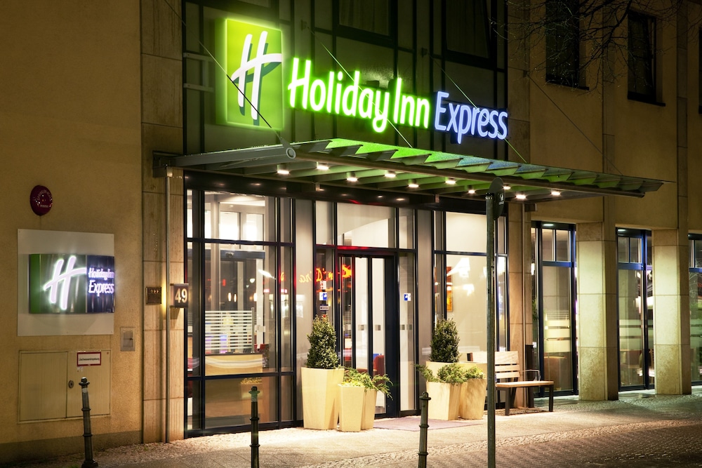 Holiday Inn Express Berlin City Centre by IHG — Hotel building in Berlin, Berlin