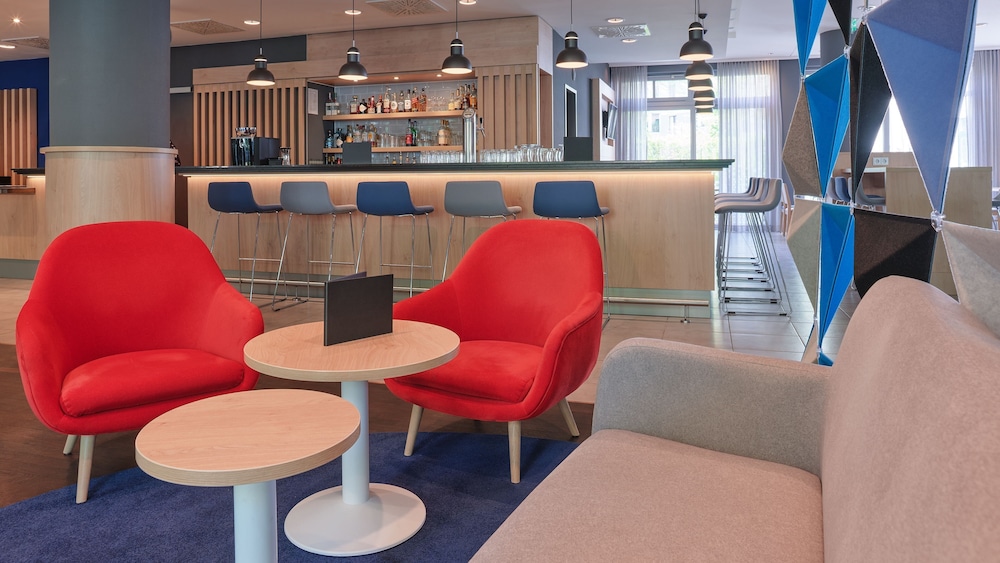 Holiday Inn Express Berlin City Centre by IHG — Restaurant & bars in Berlin, Berlin